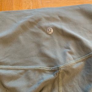 Lululemon leggings sage green size 6